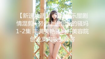 两个大老黑伺候一个中年熟女，口交两个大鸡巴真骚，被两黑鬼轮草抽插，干了骚逼干菊花，各种体位