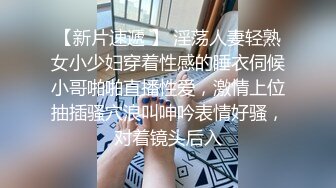 推特小网红【董柒柒】这高颜值美少妇平时都很乖巧的，私底下够骚的反差很大，也是很极品的一位，美腿胸大屁股又翘 (1)