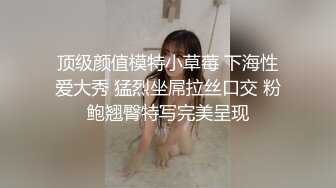 知心的大奶骚姐姐全程露脸深夜跟小哥啪啪做爱，给小哥喂奶吃口交大鸡巴，撅着屁股让小哥后入爆草无套抽插