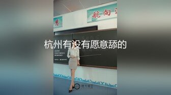 同事的老婆和我偷情，没脱衣服后入内射