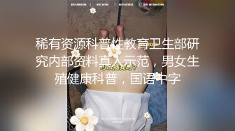 漂亮伪娘贴贴 在家抱着M腿被直男小哥边撸牛子边操 骚穴太紧把套子都夹在屁穴里了