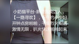 公园女厕全景偷拍女神级的少妇人美B也美