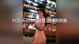 高颜值无毛白虎逼女神少妇的诱惑，全程露脸大秀才艺性感艳舞，掰开骚穴看特写，淫声荡语撩骚自慰道具抽插