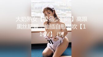 高档写字楼全景偷拍高颜值长发小姐姐❤️拉屎前先抽根烟